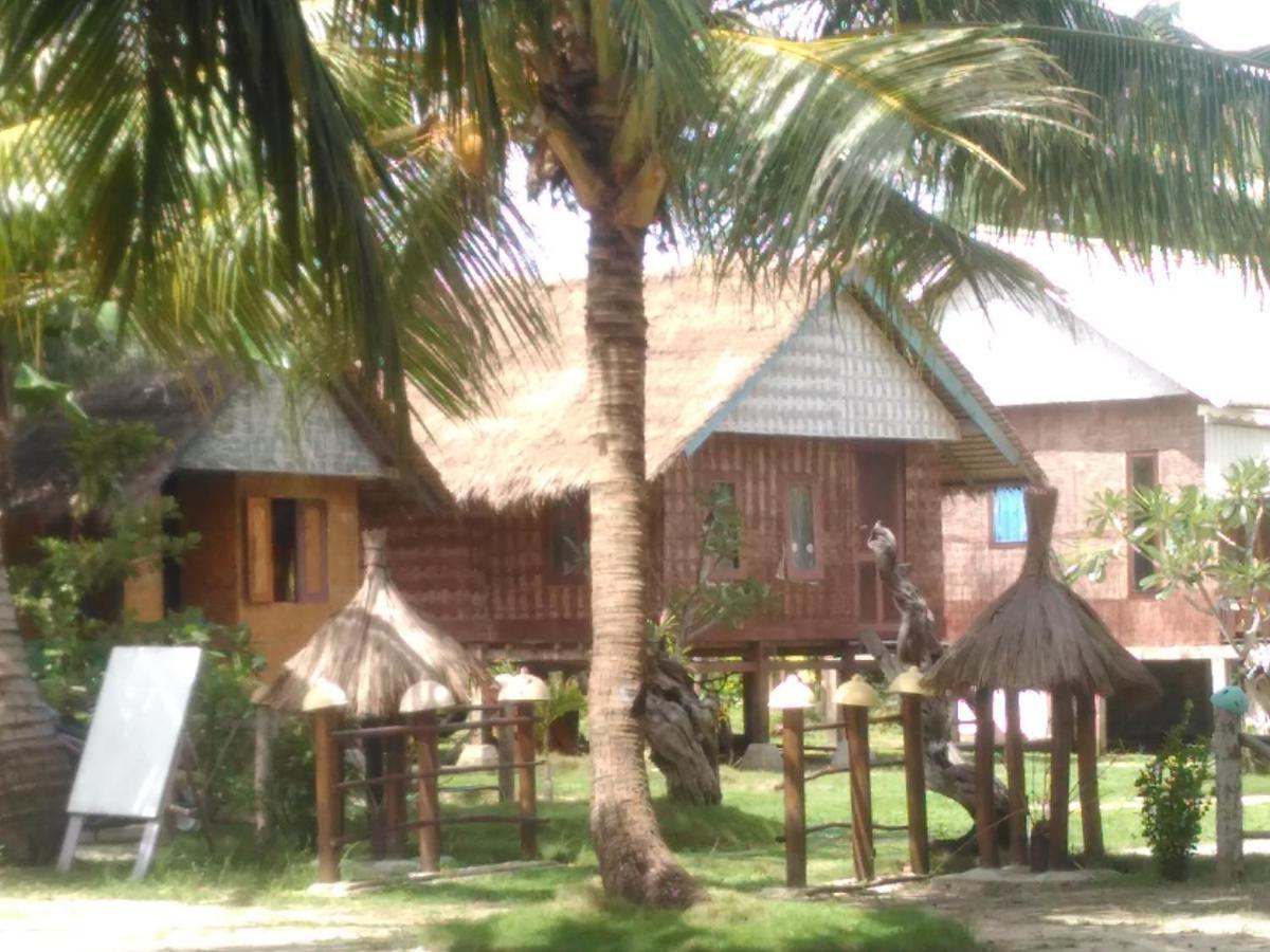 Asari Timo Cottage Îles Îles Karimunjawa Extérieur photo