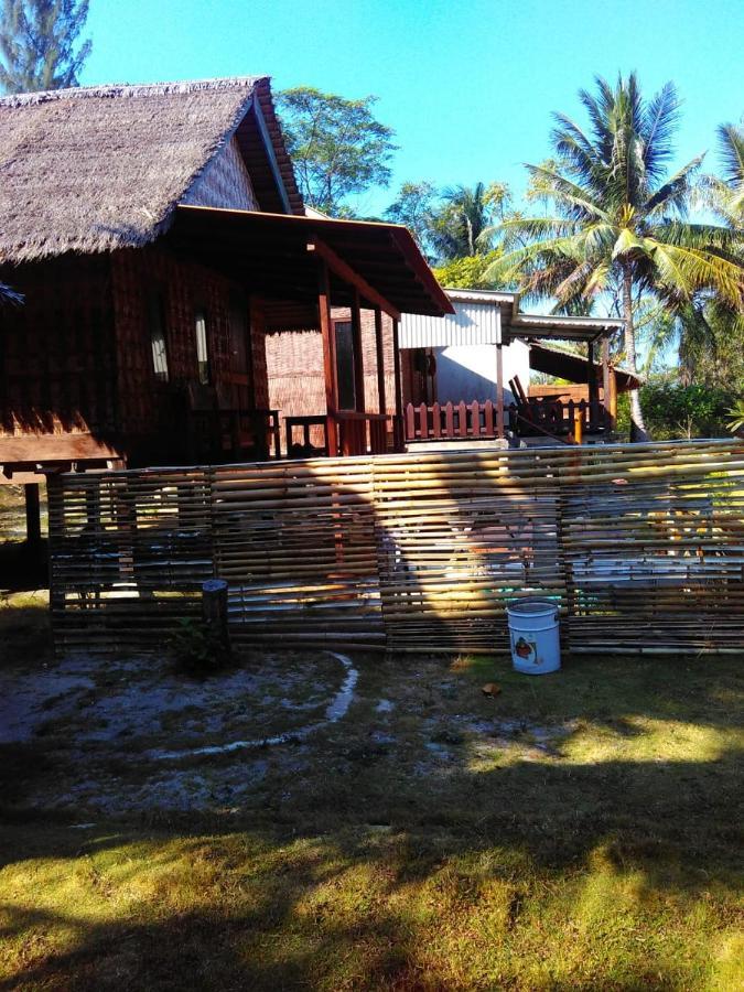 Asari Timo Cottage Îles Îles Karimunjawa Extérieur photo