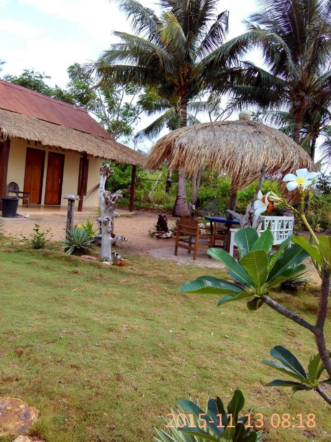 Asari Timo Cottage Îles Îles Karimunjawa Extérieur photo