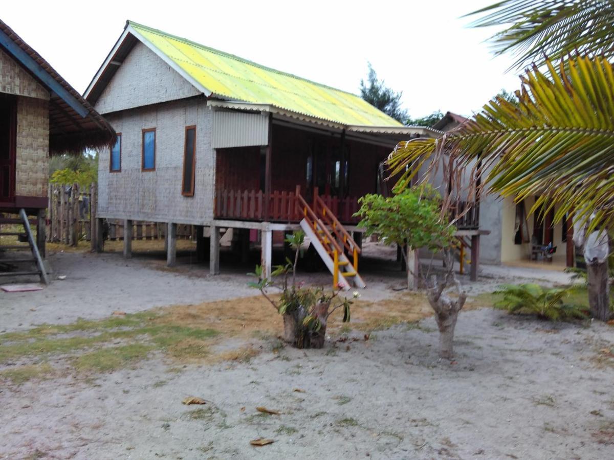 Asari Timo Cottage Îles Îles Karimunjawa Extérieur photo